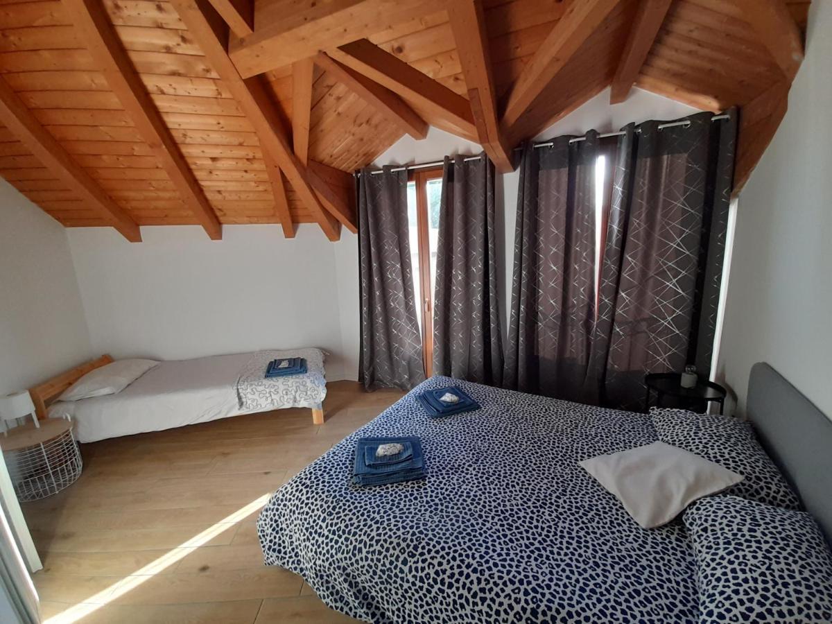A Casa Di Sole Apartment Arese Bagian luar foto