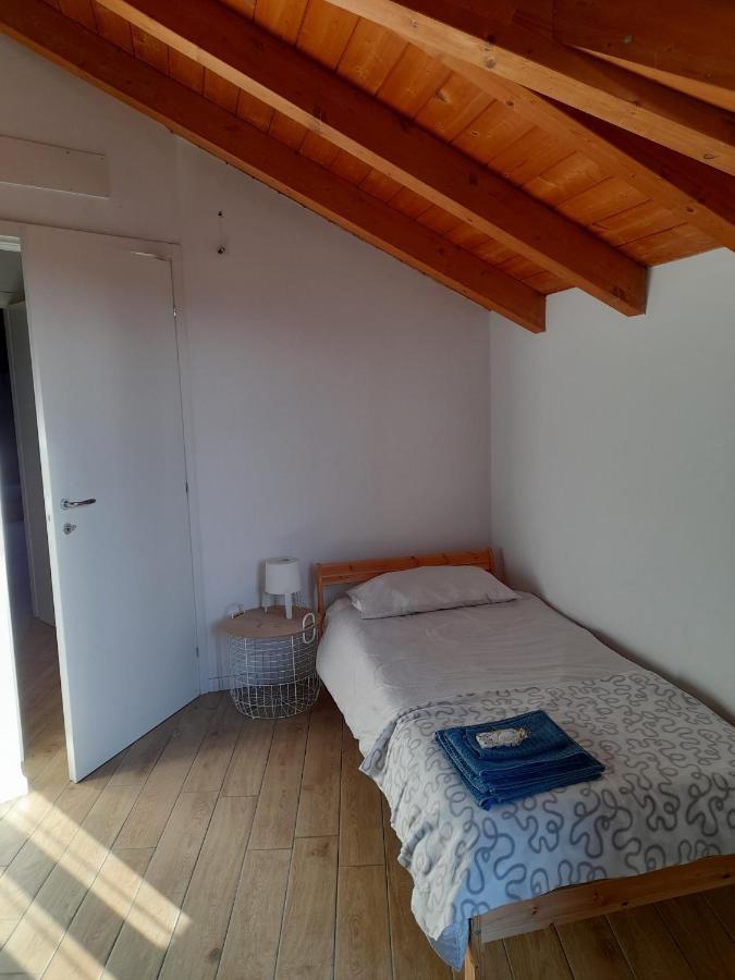 A Casa Di Sole Apartment Arese Bagian luar foto