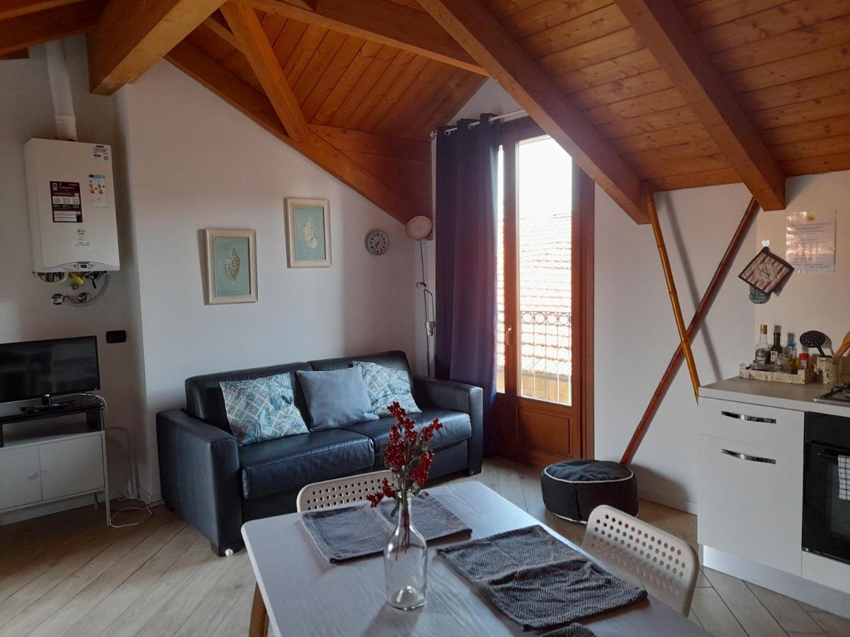 A Casa Di Sole Apartment Arese Bagian luar foto