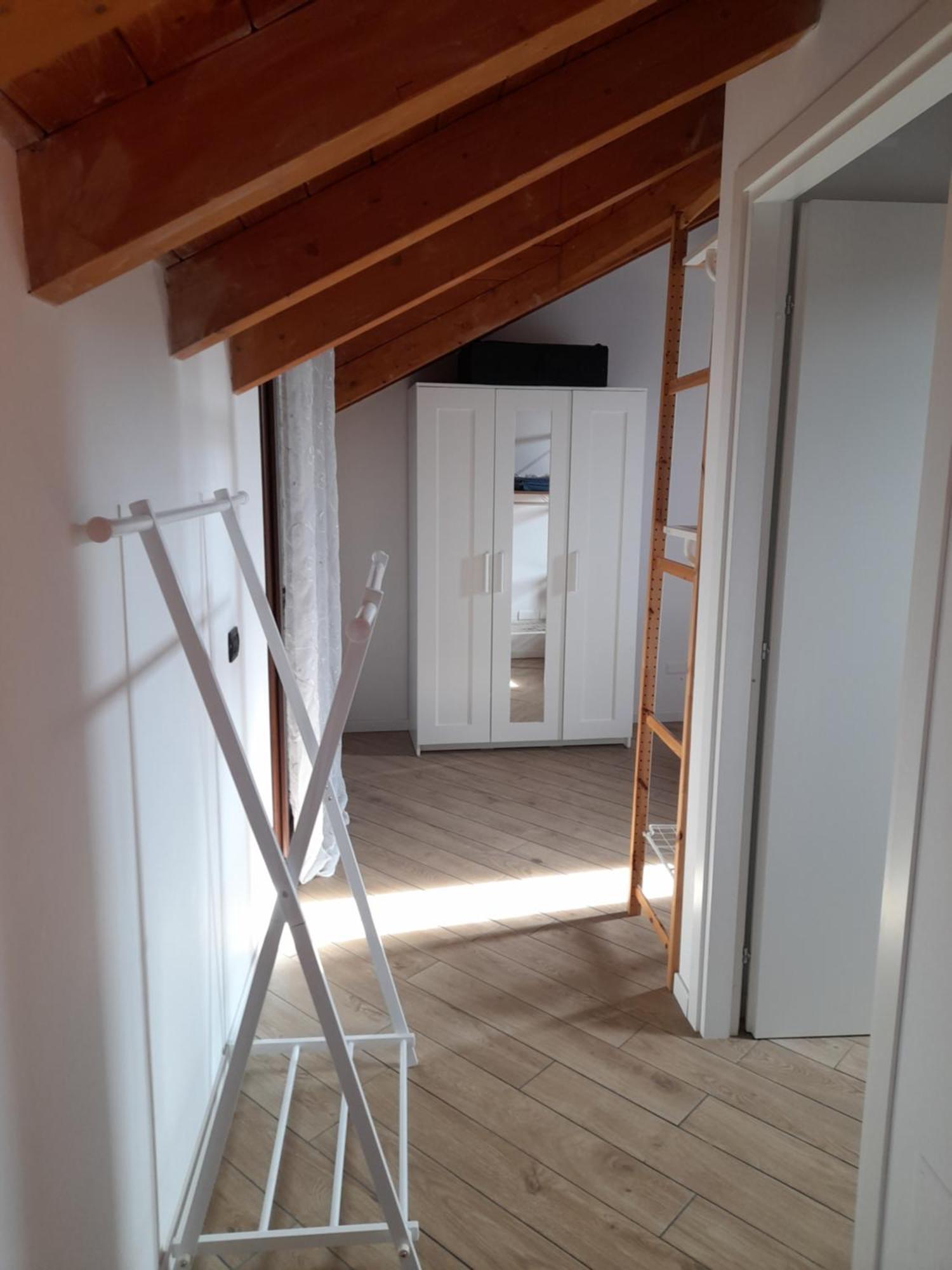 A Casa Di Sole Apartment Arese Bagian luar foto